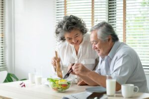 Người lớn tuổi muốn tăng cường sức khỏe