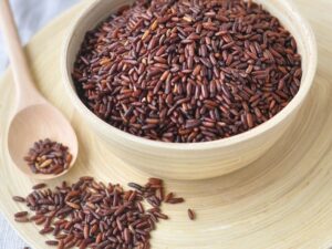Tại sao cần biết ai không nên uống trà gạo lứt