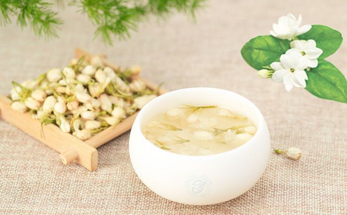 Tại sao cần biết ai không nên uống trà hoa nhài1