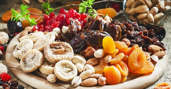 Hướng Dẫn Cách Làm Trà Detox Hoa Quả Sấy Khô