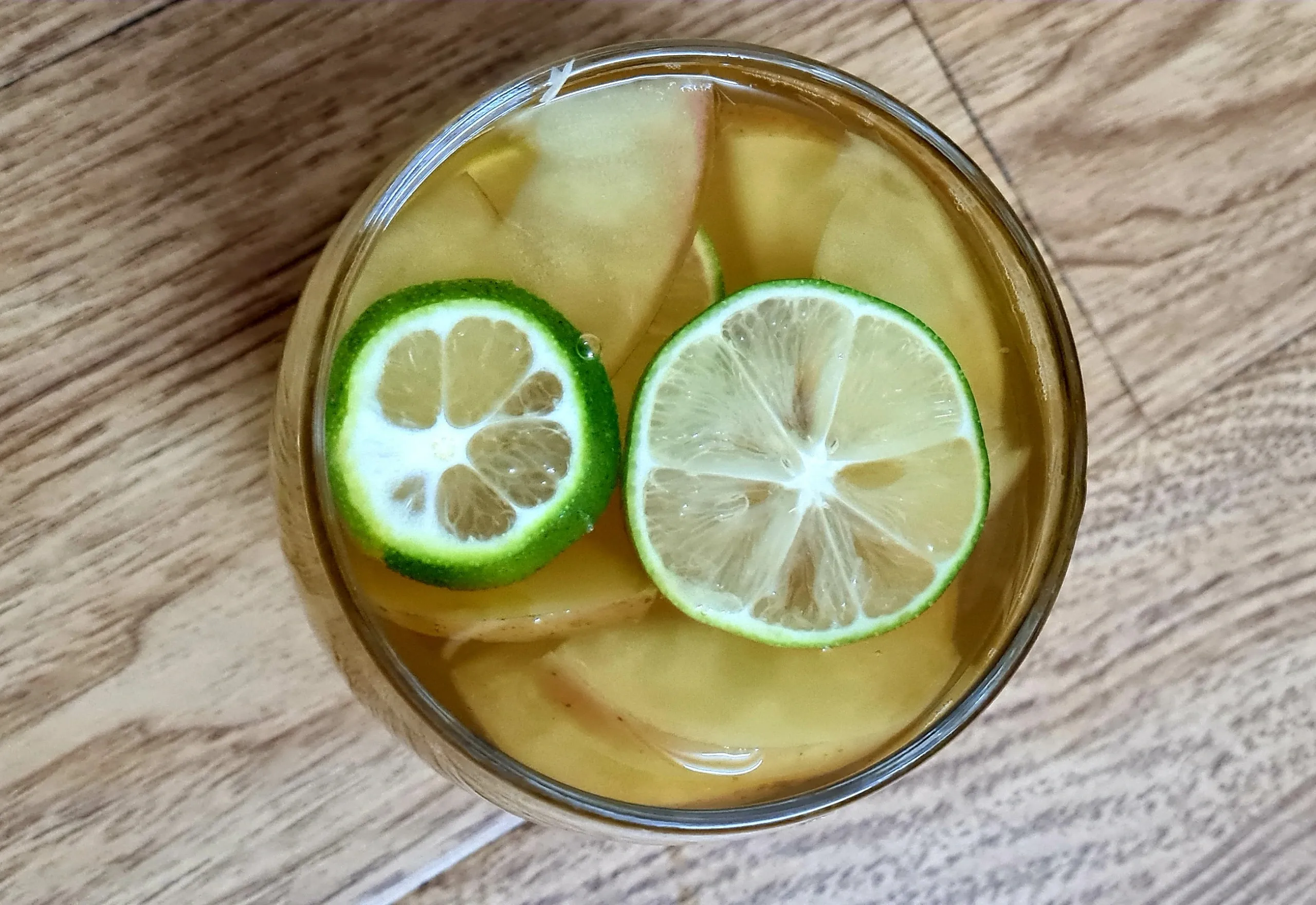 Nước Detox Táo Chanh Có Tác Dụng Gì